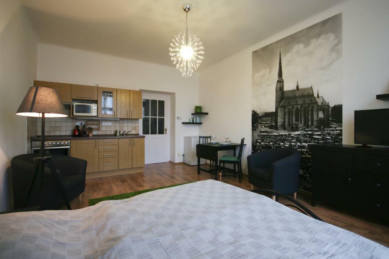 Apartman Mrakodrap Pilsen Exterior foto
