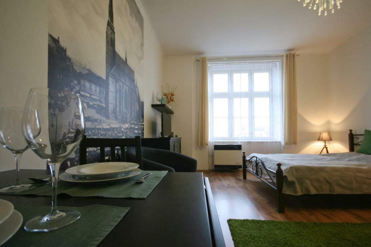 Apartman Mrakodrap Pilsen Exterior foto
